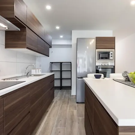 Trinidad Avenue Premium