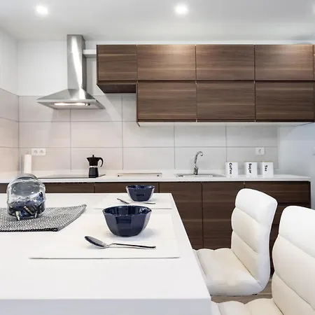 Trinidad Avenue Premium Apartman